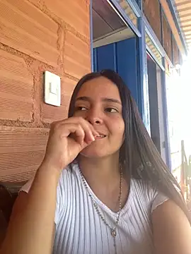Mia jhoonson online show from May 2026 02:57:01 PM