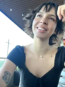 Adry Bach  online show from November 2025 09:26:02 PM