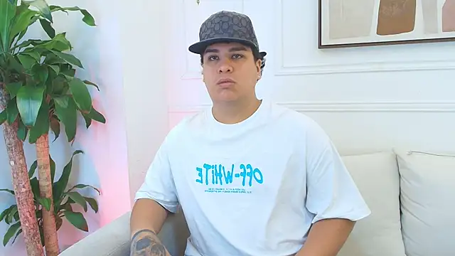 Naim Bennetsex online show from December 2025 06:38:01 PM