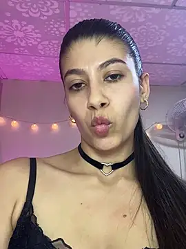 Snapshot of Lenapink19 chatting on February 2026 10:28:01 PM Lenapink19 online show from February 2026 10:28:01 PM