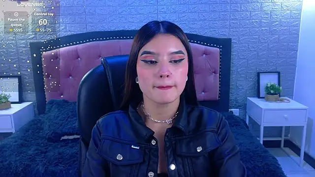 Natalie loffreda online show from November 2025 03:17:01 AM