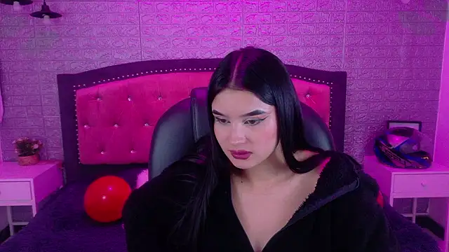 Natalie loffreda online show from February 2026 06:26:01 AM