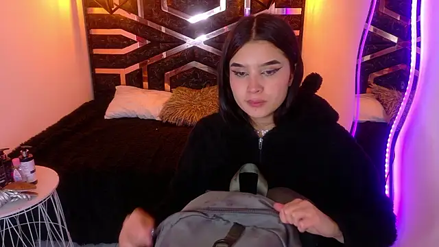 Natalie loffreda online show from March 2026 08:37:01 PM