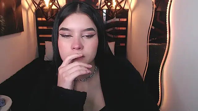 Natalie loffreda online show from April 2026 08:02:01 PM