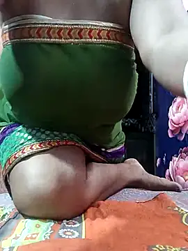 Snapshot of Hot-Risa chatting on April 2026 07:12:02 PM Hot-Risa online show from April 2026 07:12:02 PM