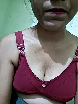 Snapshot of Telugu___Sexygirl___Naidu chatting on April 2026 08:46:01 AM Telugu Sexygirl Naidu online show from April 2026 08:46:01 AM
