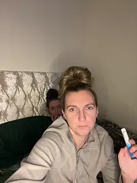 Charsworld online show from December 2025 06:25:01 PM