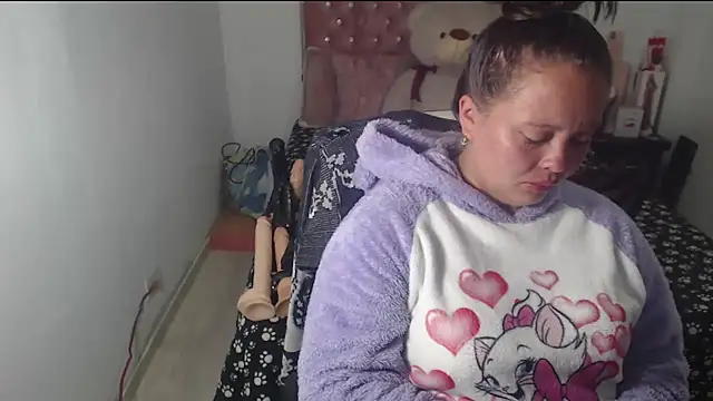 patty squirt  online show from November 2025 03:04:01 AM