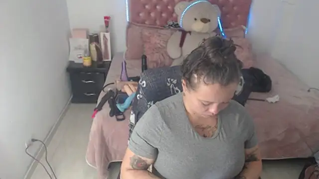 patty squirt  online show from April 2026 12:38:01 PM