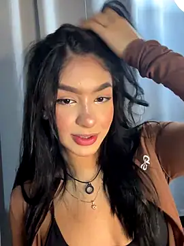 Snapshot of jenn_fit chatting on November 2025 02:22:02 AM jenn fit online show from November 2025 02:22:02 AM