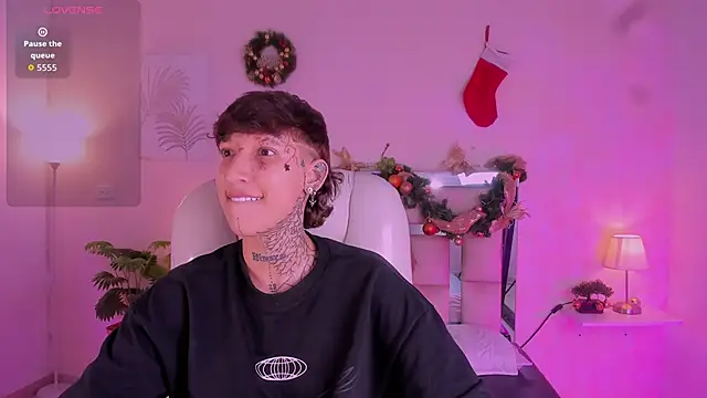 Luci Rose online show from November 2025 02:48:02 AM