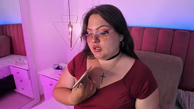 Tessa Sinclaire online show from April 2026 08:14:01 PM