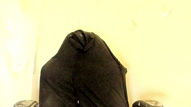 Snapshot of EVELYNN_LUXX chatting on October 2025 09:35:02 AM EVELYNN LUXX online show from October 2025 09:35:02 AM