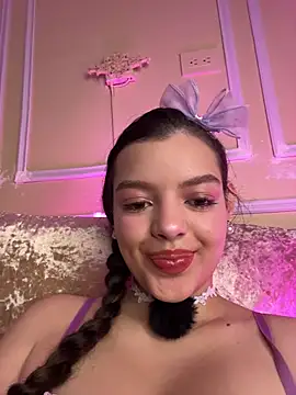 AriaHeavenss online show from December 2025 12:38:02 AM