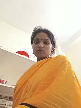 Snapshot of Harini_Gautam chatting on July 2026 01:58:33 AM Harini Gautam online show from July 2026 01:58:33 AM