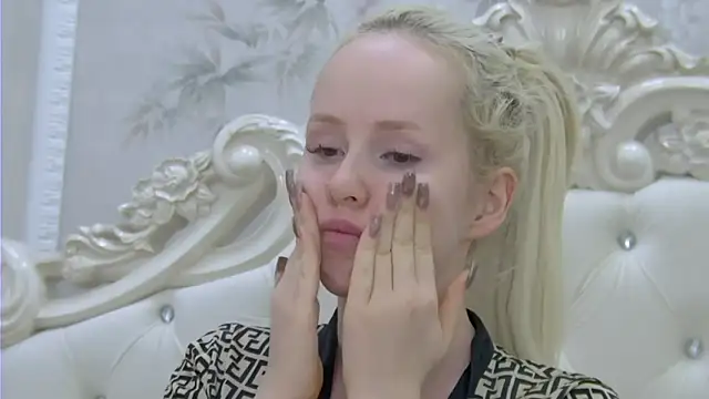 EllieFrosty  online show from March 2026 01:45:01 AM