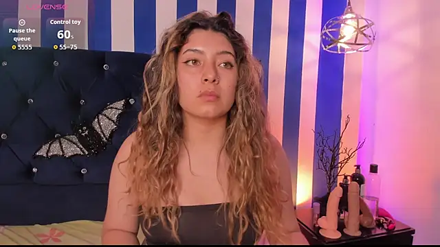 valeria rouse28 online show from October 2025 05:47:01 PM