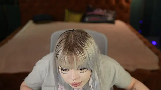 Yuki sun online show from November 2025 03:23:01 PM