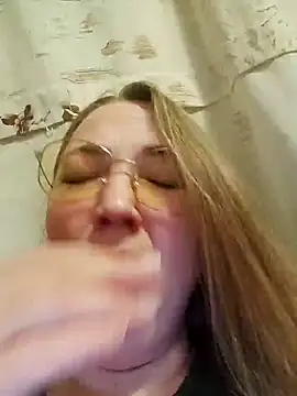 Snapshot of Kiss_Eva chatting on January 2025 09:39:02 PM Kiss Eva online show from January 2025 09:39:02 PM