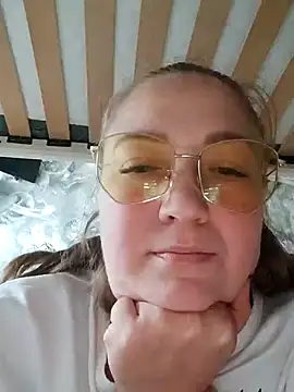 Snapshot of Kiss_Eva chatting on November 2025 01:35:02 PM Kiss Eva online show from November 2025 01:35:02 PM