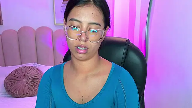 raven stonee online show from March 2026 11:43:01 PM