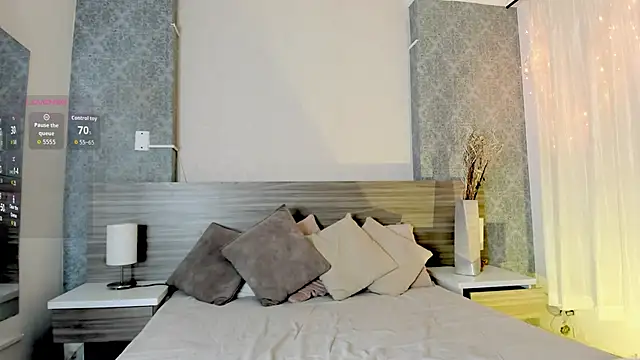 MiilaBlake online show from September 2025 07:39:02 PM