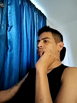 Juann-cock online show from November 2025 04:11:02 PM