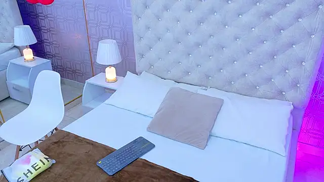 Samanta Isel online show from February 2026 03:03:02 AM