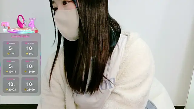 yuuka82619y online show from October 2025 02:04:01 PM