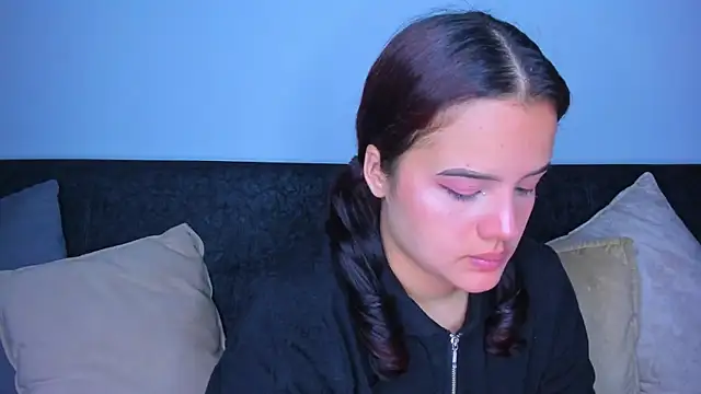 Snapshot of sweet_lily26 chatting on November 2025 05:17:01 AM sweet lily26 online show from November 2025 05:17:01 AM