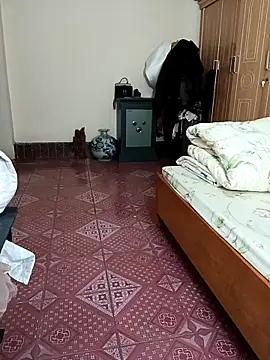 Moona heny online show from November 2025 12:49:02 AM