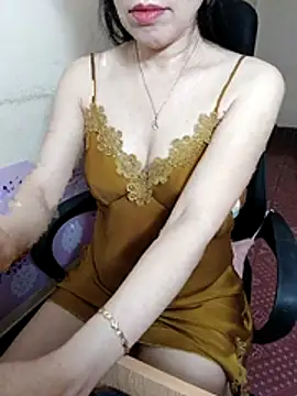 Moona heny online show from April 2026 11:44:01 PM