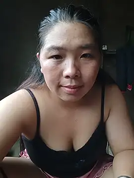 Snapshot of quynhkoolbae chatting on July 2026 12:48:02 AM quynhkoolbae online show from July 2026 12:48:02 AM