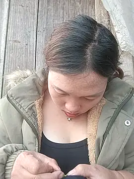 miumiu 00 online show from December 2025 01:57:02 AM