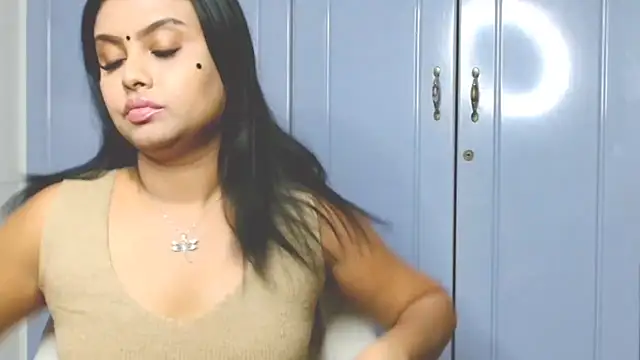 Indian GlowingMiax online show from October 2025 05:45:02 PM