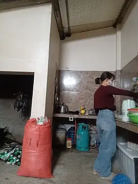 Snapshot of linda_bae00 chatting on June 2026 11:42:01 PM linda bae00 online show from June 2026 11:42:01 PM