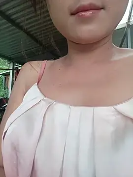 Snapshot of linda_bae00 chatting on June 2026 11:21:02 PM linda bae00 online show from June 2026 11:21:02 PM