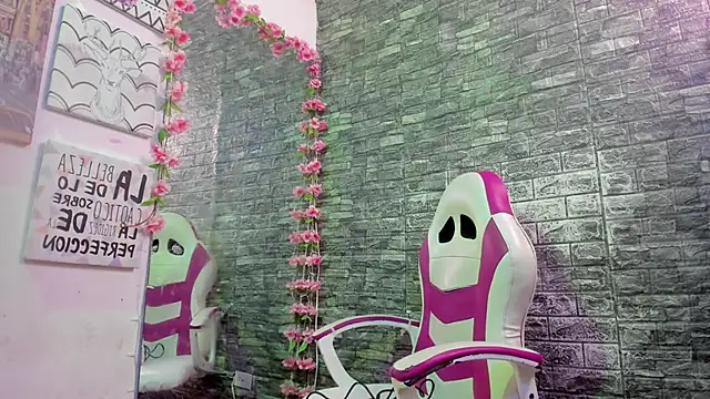 karoll  sex online show from February 2026 12:38:02 PM