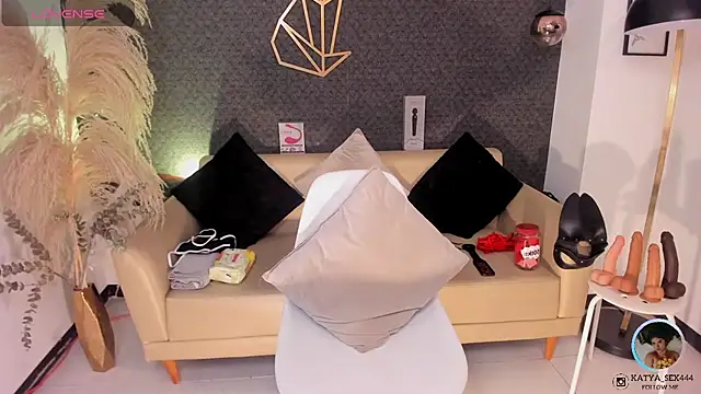 Katia fire online show from September 2025 07:42:01 AM