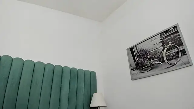 EmilyHanks  online show from March 2026 08:47:01 PM