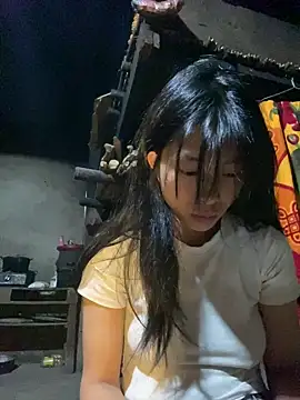 EmLy02 online show from September 2025 03:05:01 PM