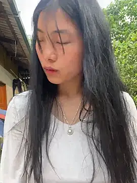 EmLy02 online show from April 2026 02:21:02 AM