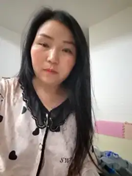 lingling5200 online show from April 2026 04:59:02 PM