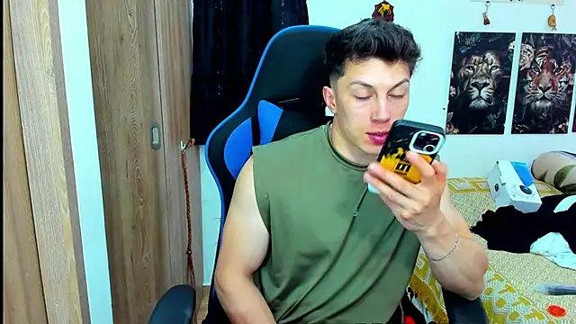 javiersexymann online show from January 2025 07:06:01 PM