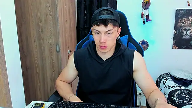 javiersexymann online show from January 2025 05:42:02 PM