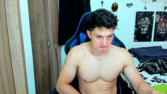 javiersexymann online show from February 2025 08:36:02 PM