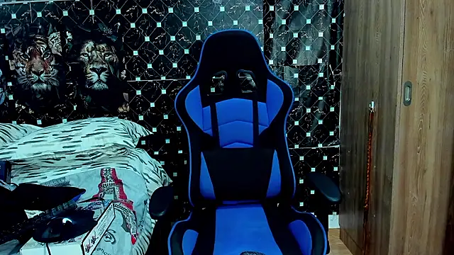 javiersexymann online show from February 2026 10:51:02 PM