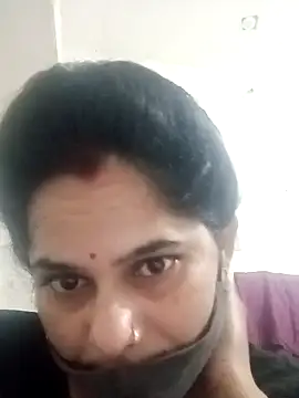 Snapshot of JULEE-740 chatting on September 2025 06:31:02 PM JULEE-740 online show from September 2025 06:31:02 PM
