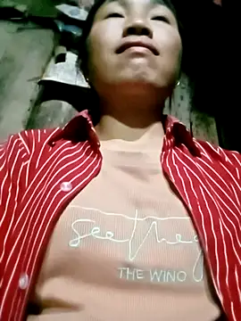 Snapshot of lucybaby00 chatting on February 2026 02:05:02 PM lucybaby00 online show from February 2026 02:05:02 PM