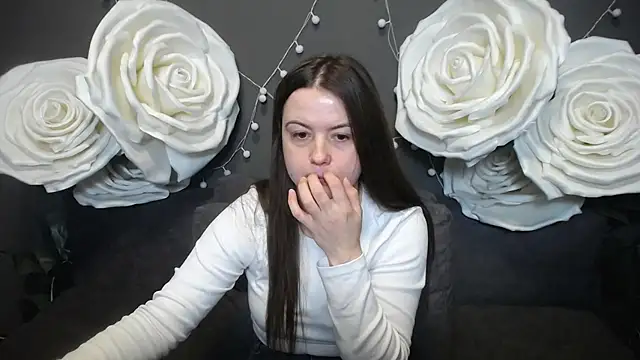 MavkaCute online show from November 2025 07:18:01 PM